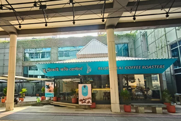 Showcasing a vibrant Blue Tokai outlet, this collection illustrates the premium quality of retail space developed by Infinity Group. From the modern glass interiors and sleek service counters to the relaxing open-air seating zones, these images define the high standard of our shops for rent. For businesses seeking visibility and ambiance, this location offers an exceptional retail space for rent, perfectly blending contemporary architecture with a welcoming customer experience.